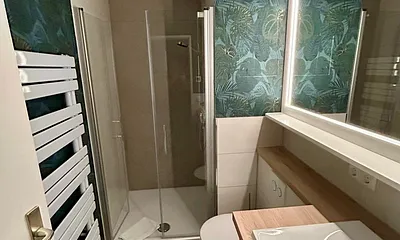 Bad mit WC und Dusche 