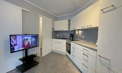 Küchenzeile mit Backofen