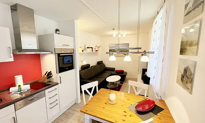  kombinierter Wohn-/Koch- und Essbereich