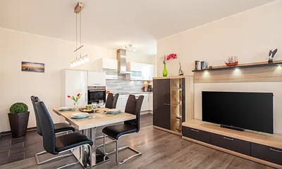 Essbereich mit offener Küche