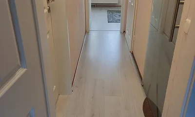 Wohnungsflur Blick vom Wohn- zum Schlafzimmer 