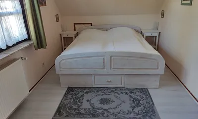 Schlafzimmer Bett 180x200cm