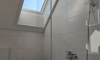 VELUX Fenster elektrisch mit Regen- und Klimasensor 