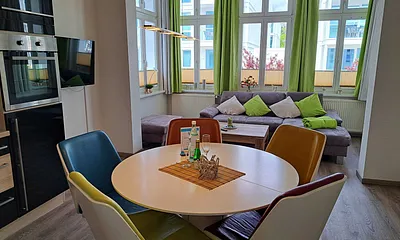 Villa Erika 06 - nur 50 m zum Ostseestrand, 3-Zimmer-Ferienwohnung (Wohnung 06)
