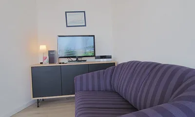 FW1,  Wohnbereich mit der Aufbettungscouch