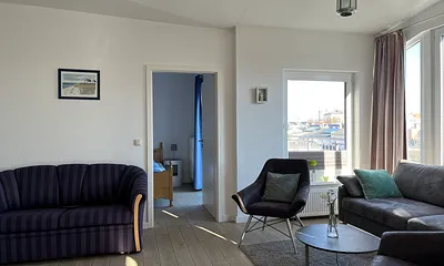 FW1, Wohnbereich mit Aufbettungscouch