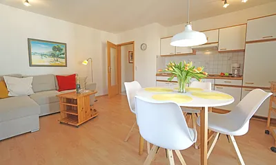 Wohnzimmer mit Küchenzeile