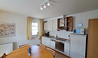 separate, voll ausgestattete Küche