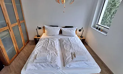 1. Schlafzimmer mit Doppelbett