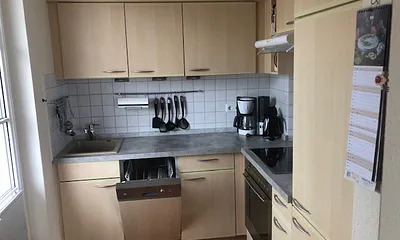 Küche mit Ausgang zur Terrasse