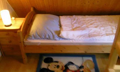 Einzelbett im Vorraum