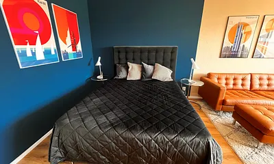 Vom Boxspringbett kann man auch bequem fernsehen