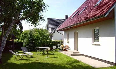 Grillplatz und Hauseingang