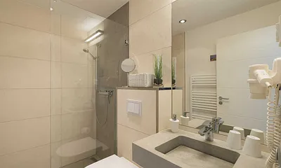 Badezimmer 2  mit Dusche  und WC