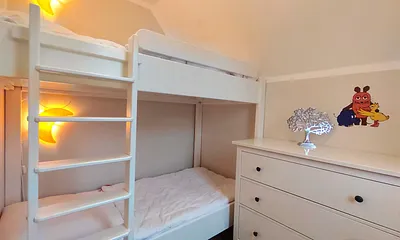 Kinder-Schlafzimmer mit Etagenbett