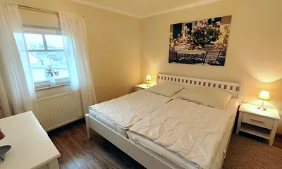 zweites Schlafzimmer mit Doppelbett