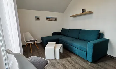 zweites Schlafzimmer mit vollwertiger Bettcouch