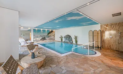 Indoor Schwimmbad
