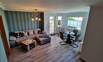 Wohnlandschaft mit Esstisch