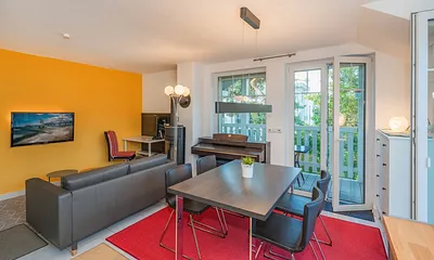 Wohnzimmer mit Essbereich