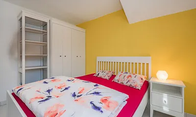 2. Schlafzimmer mit Balkon