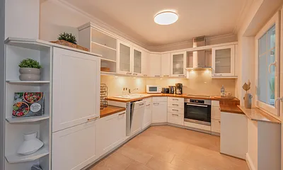 voll ausgestattete Küchenzeile