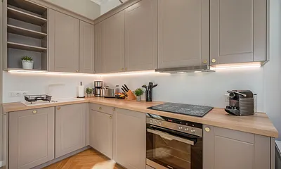 voll ausgestattete Küchenzeile