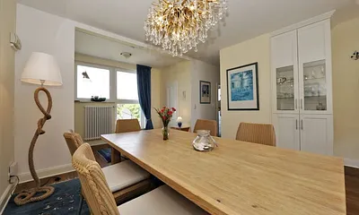 Esstisch im Wohnzimmer