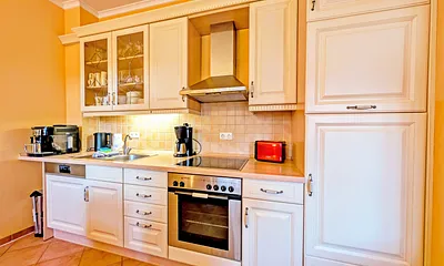 Hochwertige & komplett ausgestattete Nobilia-Küche im Landhausstil (Geschirrspüler, Kaffeevollautomat, etc)