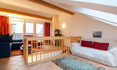 Der gemütliche Wohn- und Schlafbereich in der oberen Etage