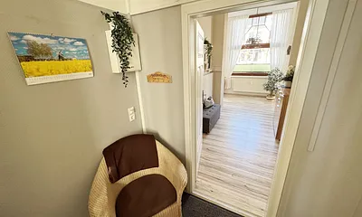 großzügiger heller Flur