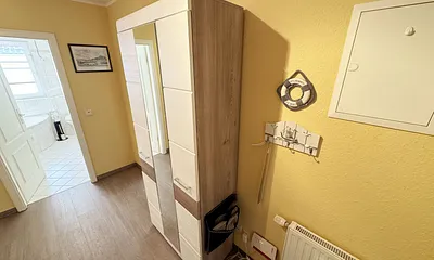 Eingangsbereich mit Schrank