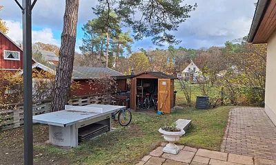 Tischtennisplatte und Fahrradschuppen Johanna I und II