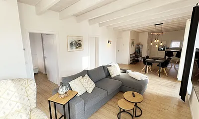 großzügiger Wohnbereich