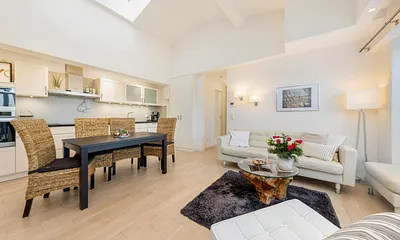 Wohnbereich mit Küche