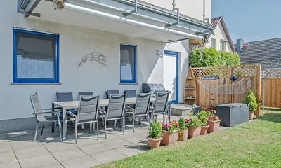 Terrasse mit Sitz - und Grillmöglichkeit 