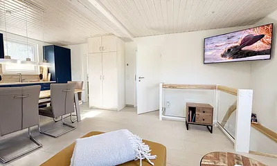 Wohnbereich mit Smart-TV