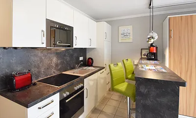 Küchenzeile mit Theke