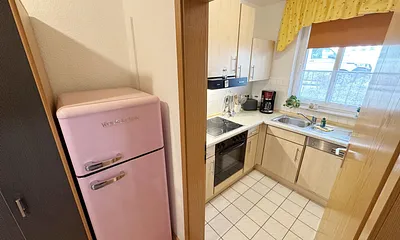 Blick vom Flur auf die Küche