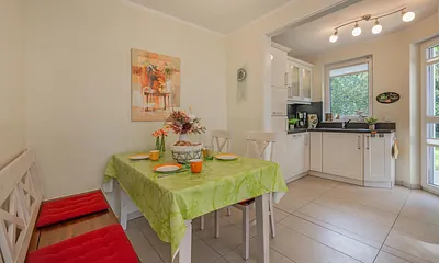 Küche mit Essbereich