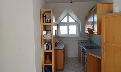 Voll eingerichtete Küchennische