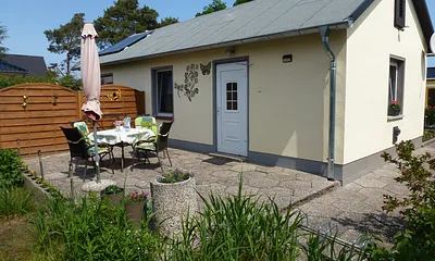 Terrasse mit Wohnungseingang