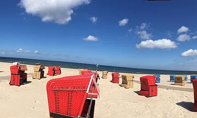 Wind im Haar, Sonne auf der Haut und Sand unter den Füßen