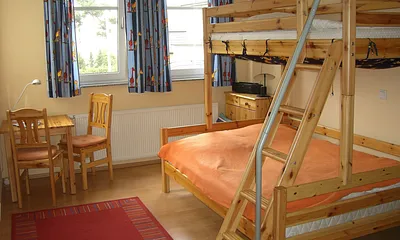 Schlafzimmer 1