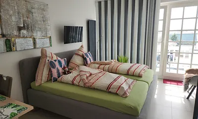 Das komfortable Doppelbett.