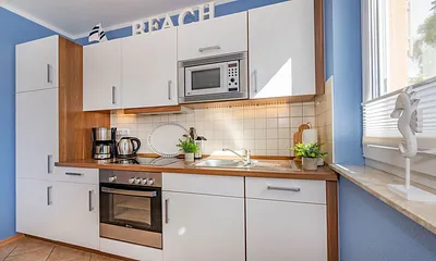 voll ausgestattete Küchenzeile