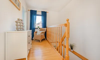 Treppe ins Obergeschoss