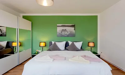 2. Schlafzimmer mit Doppelbett