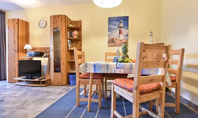 Esstisch im Wohnzimmer