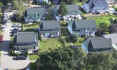 Inselwohnpark mit gepflegten Grünanlagen